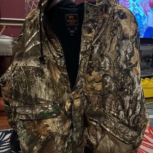 Men’s camo hooded jacket